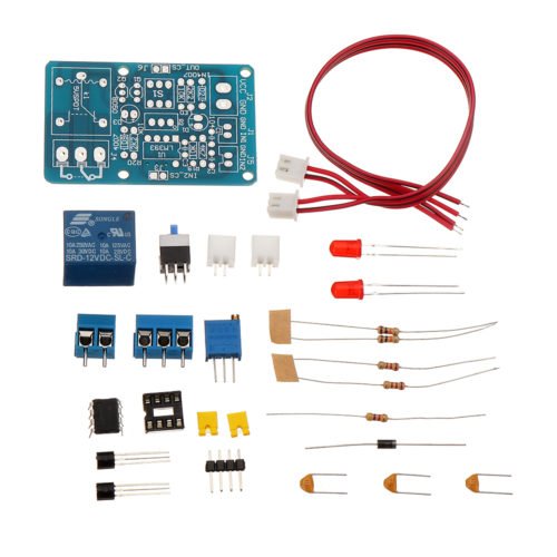 DIY LM393 Voltage Comparator Module Kit with Reverse Protection Band Indicating Multifunctional 12V Voltage Comparator Circuit 2