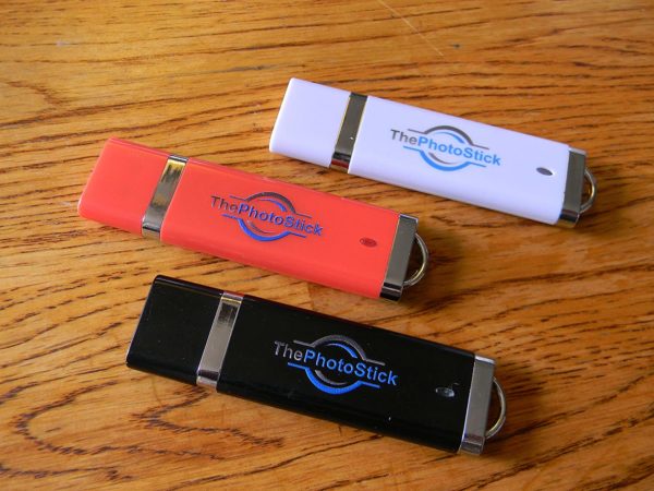 ThePhotoStick 128 -- Easy, One Click Photo and Video Backup, 128GB 2
