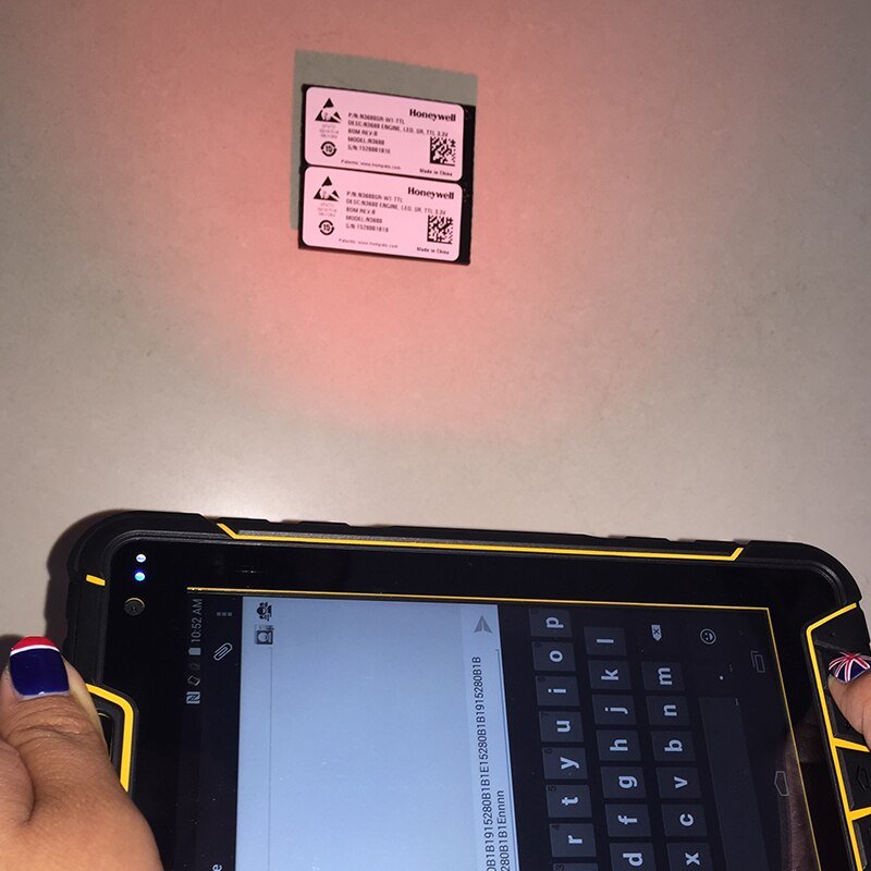 7" Rugged Android Tablet with 1D 2D Bar code Scanner Reader Handheld Industrial Computer PDA Scanner NFC RFID Tablet 3 7" Rugged Android Tablet with 1D 2D Bar code Scanner Reader Handheld Industrial Computer PDA Scanner NFC RFID Tablet - Image 3