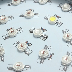 70W UFO LED Full Spectrum Grow Light Lamp for Plants Hydroponic Indoor Flower 7 70W UFO LED Full Spectrum Grow Light Lamp for Plants Hydroponic Indoor Flower - Image 7