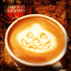 8Pcs Halloween Cappuccino Latte Art Coffee Stencils Duster Cake Icing Spray 6