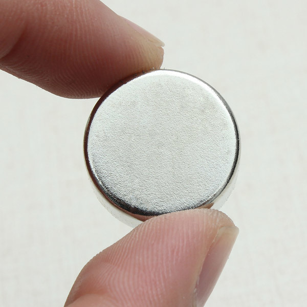 20mm Dia x 10mm N52 Neodymium Strongest Grade Magnet 5 20mm Dia x 10mm N52 Neodymium Strongest Grade Magnet - Image 5