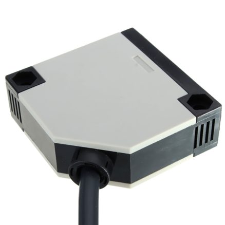 E3JK-R4M1 Sensor Switch Specular Reflection Photoelectric DC 10-24V 3A 4