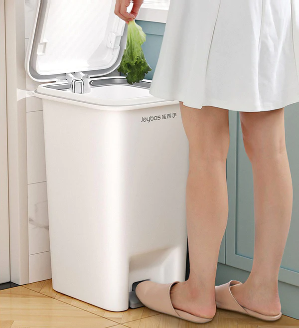 Joybos® Slim Step On Pedal Plastic Trash Can Kit F26 2 Joybos® Slim Step On Pedal Plastic Trash Can Kit F26 - Image 2