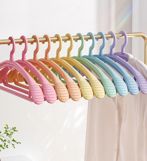 Joybos® Non-Slip Plastic Space Saving Hangers in Rainbow Colors F126 2 Joybos® Non-Slip Plastic Space Saving Hangers in Rainbow Colors F126 - Image 2