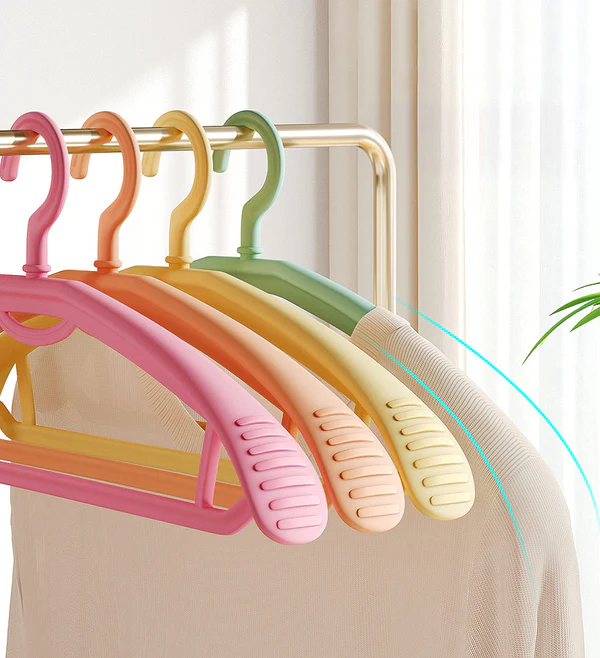 Joybos® Non-Slip Plastic Space Saving Hangers in Rainbow Colors F126 3 Joybos® Non-Slip Plastic Space Saving Hangers in Rainbow Colors F126 - Image 3