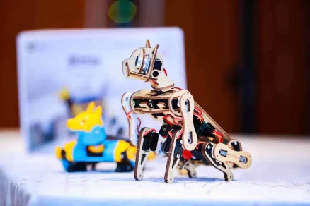 Robot Cat Nybble | World's Cutest Open Source Robotic Cat 8